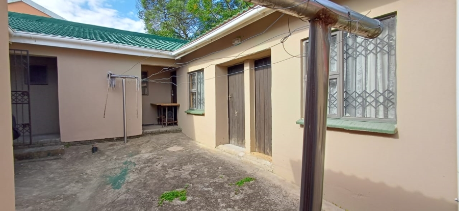 7 Bedroom Property for Sale in Haven Hills Eastern Cape